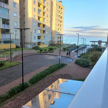 Pé na areia - próximo ao Beto Carreiro Barra Velha (Santa Catarina) Exterior foto